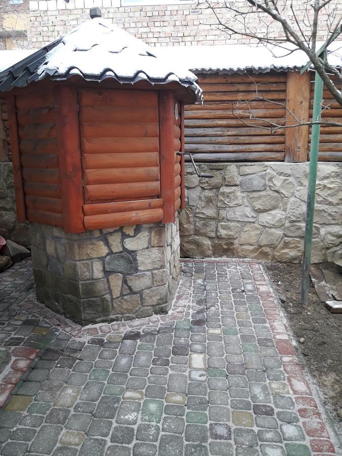 Sadyba Ellada Jaremče Esterno foto