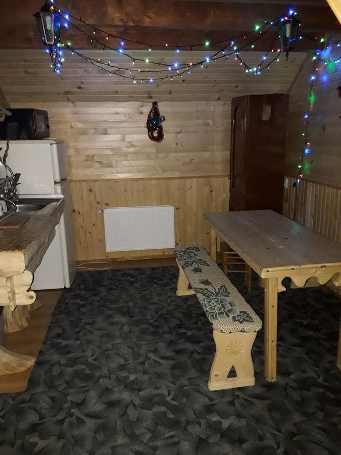Sadyba Ellada Jaremče Esterno foto