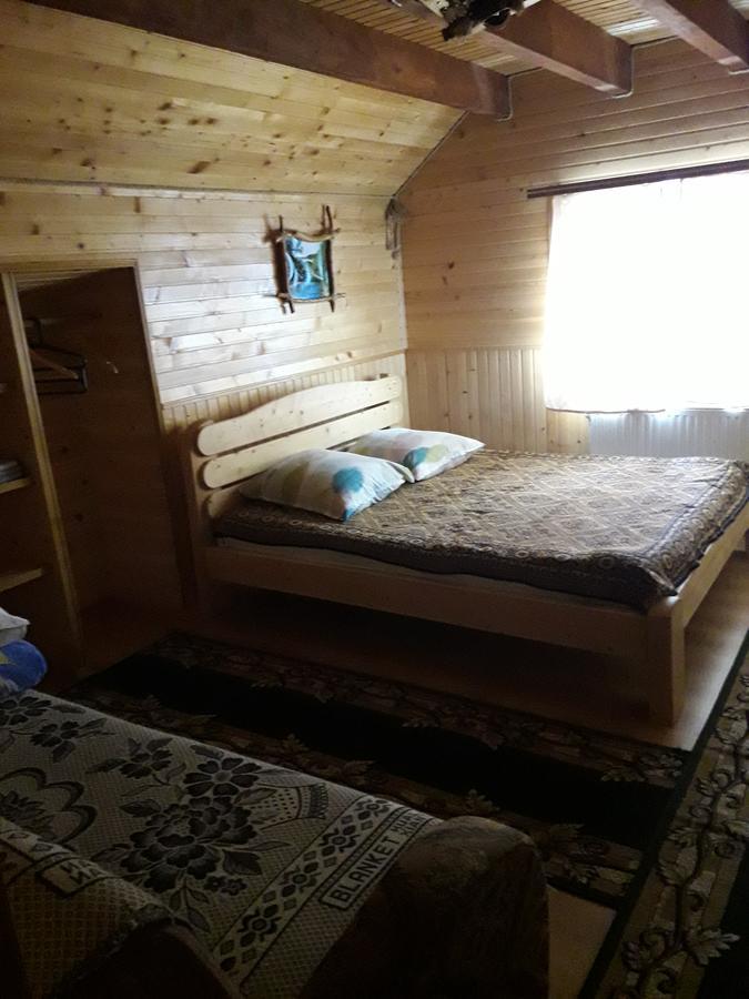 Sadyba Ellada Jaremče Esterno foto